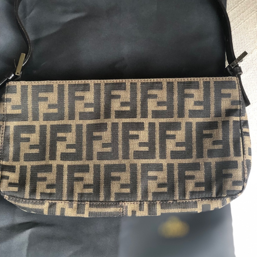 Fendi Logo small shoulder handbag